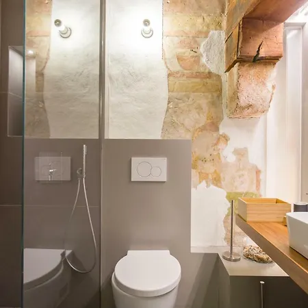Affresco Apartment *
